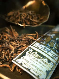 Yunnan gyllene tips